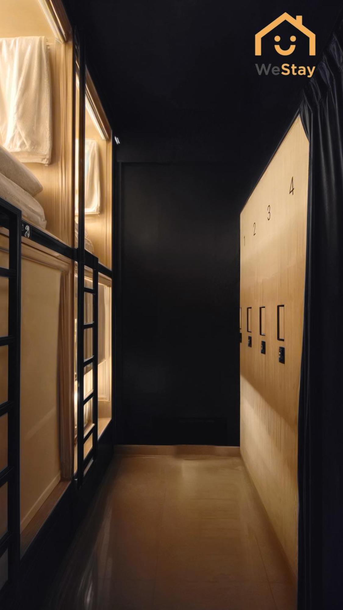 Westay Capsule Hostel Dubai Eksteriør billede